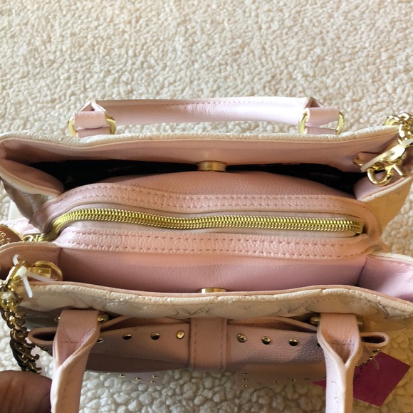 🌸NWT! BETSEY JOHNSON BOW BUCKET BAG - Picture 4 of 5